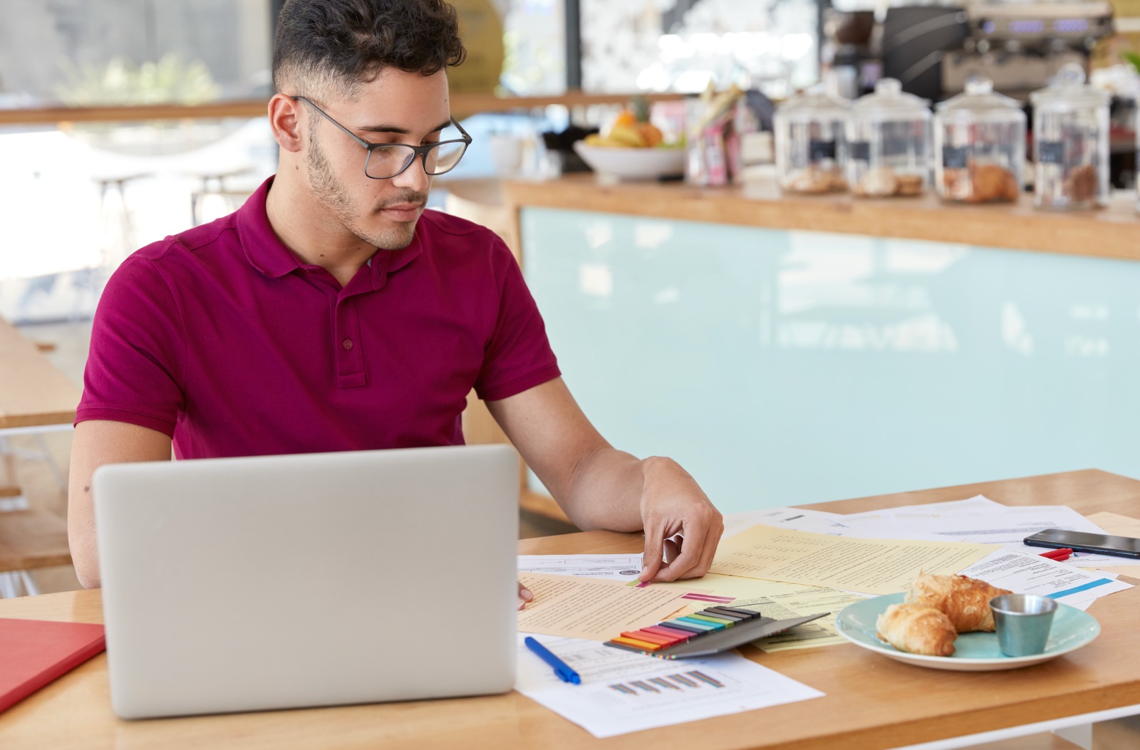 How to Turn Your Skills Into an Online Income Source